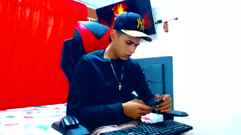 Snapshot of cristiantayron chatting on 13, 6, 2026 cristian online show from 13, 6, 2026