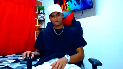 Snapshot of cristiantayron chatting on 2, 7, 2026 cristian online show from 2, 7, 2026