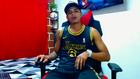 Snapshot of cristiantayron chatting on 5, 7, 2026 cristian online show from 5, 7, 2026