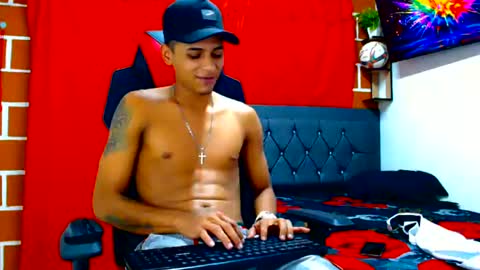 Snapshot of cristiantayron chatting on 7, 7, 2026 cristian online show from 7, 7, 2026