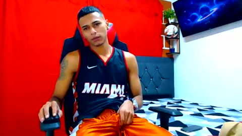 Snapshot of cristiantayron chatting on 21, 7, 2026 cristian online show from 21, 7, 2026