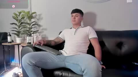 Snapshot of cristopher_strong chatting on 23, 7, 2026 Cristopher online show from 23, 7, 2026