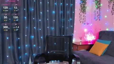 Snapshot of cross_the_line chatting on 15, 11, 2025 xx Amina xx online show from 15, 11, 2025