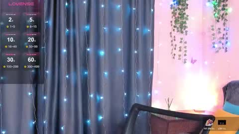 Snapshot of cross_the_line chatting on 26, 11, 2025 xx Amina xx online show from 26, 11, 2025