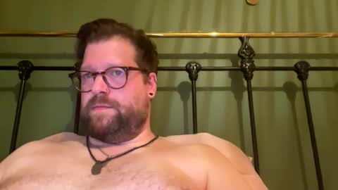 Snapshot of crouchendtiger chatting on 15, 9, 2025 crouchendtiger online show from 15, 9, 2025