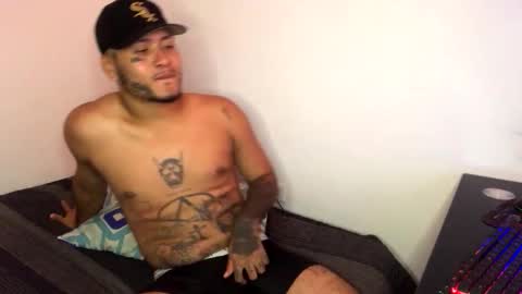 Snapshot of crow_black00 chatting on 16, 4, 2026 crow_black00 online show from 16, 4, 2026