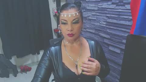 cruela_deviil online show from 12, 9, 2025