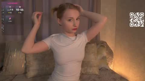 Snapshot of cruelcutie chatting on 28, 11, 2025 Rina online show from 28, 11, 2025