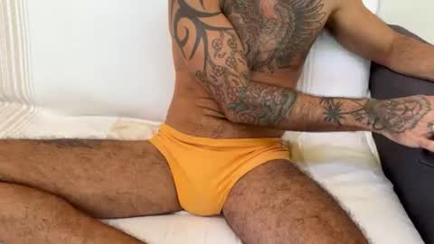Snapshot of cruz_hunterxxx chatting on 14, 6, 2026 cruz_hunterxxx online show from 14, 6, 2026