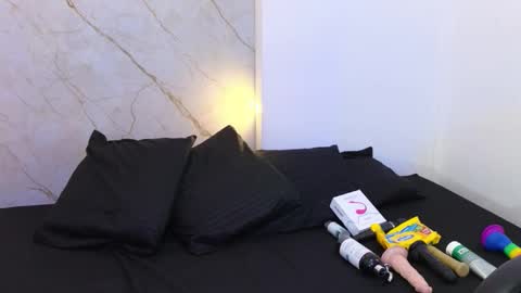 Snapshot of cry_baby800 chatting on 17, 10, 2025 Cry online show from 17, 10, 2025