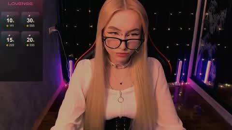 Snapshot of crybambi chatting on 17, 5, 2026 crybambi online show from 17, 5, 2026