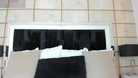 Crystal Rose  online show from 16, 4, 2026