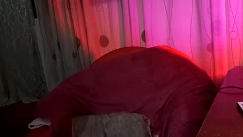 Snapshot of crystal_669 chatting on 15, 2, 2025 carol online show from 15, 2, 2025