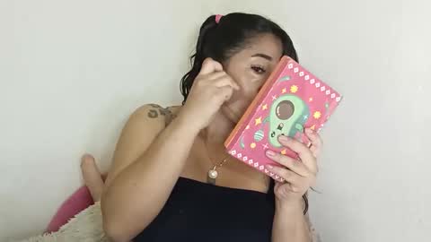 Snapshot of crystal_669 chatting on 18, 10, 2025 carol online show from 18, 10, 2025