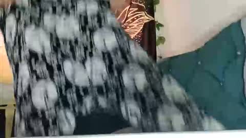 Snapshot of crystal_669 chatting on 21, 10, 2025 carol online show from 21, 10, 2025