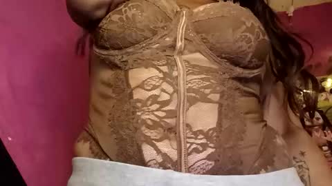 Snapshot of crystal_669 chatting on 10, 6, 2026 carol online show from 10, 6, 2026