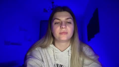 crystalblush01 online show from 3, 4, 2026