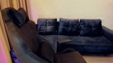 crystalemily online show from 14, 12, 2024