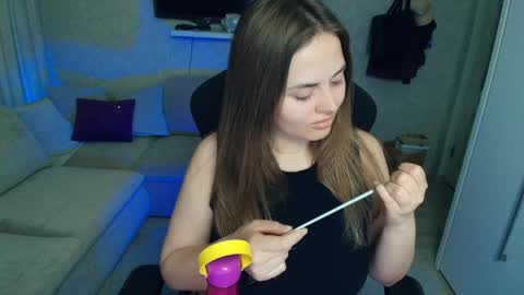 crystalemily online show from 27, 4, 2026