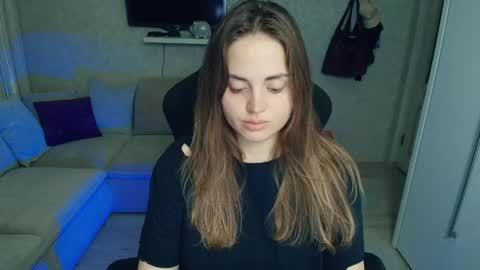 crystalemily online show from 30, 4, 2026