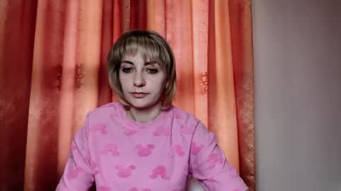 Snapshot of crystalfever_ chatting on 20, 5, 2026 Mary online show from 20, 5, 2026