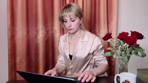 Snapshot of crystalfever_ chatting on 14, 6, 2026 Mary online show from 14, 6, 2026