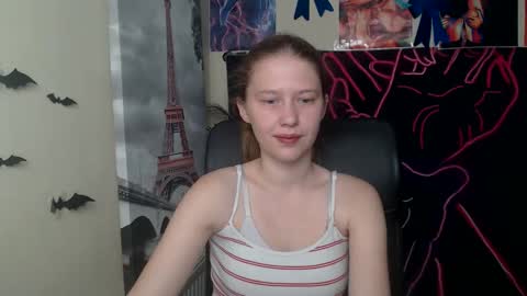 Snapshot of crystalgirl__ chatting on 7, 5, 2026 Stella online show from 7, 5, 2026