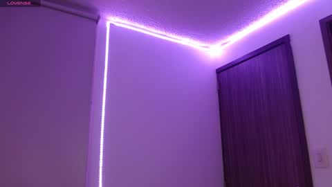 Snapshot of crystalitesq chatting on 11, 1, 2025 Olivia  online show from 11, 1, 2025