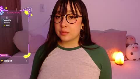 Snapshot of crystalitesq chatting on 13, 9, 2025 Olivia  online show from 13, 9, 2025