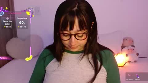 Snapshot of crystalitesq chatting on 23, 10, 2025 Olivia  online show from 23, 10, 2025