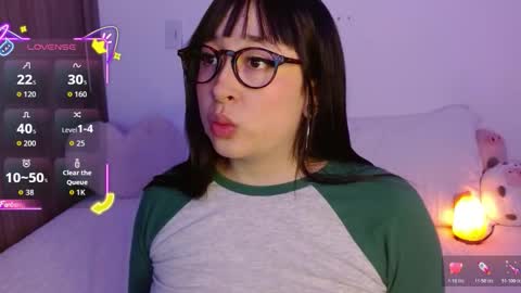 Snapshot of crystalitesq chatting on 24, 10, 2025 Olivia  online show from 24, 10, 2025