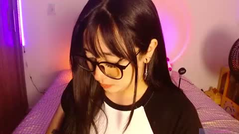 Snapshot of crystalitesq chatting on 12, 6, 2026 Olivia online show from 12, 6, 2026