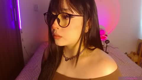 Snapshot of crystalitesq chatting on 16, 6, 2026 Olivia online show from 16, 6, 2026