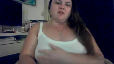 Snapshot of crystalizzzee chatting on 18, 6, 2026 Herekittykitty69 online show from 18, 6, 2026