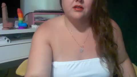 Snapshot of crystalizzzee chatting on 23, 6, 2026 Herekittykitty69 online show from 23, 6, 2026