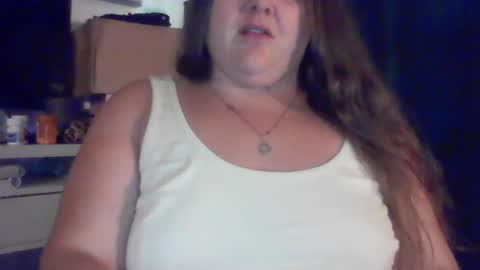 Snapshot of crystalizzzee chatting on 8, 7, 2026 Herekittykitty69 online show from 8, 7, 2026
