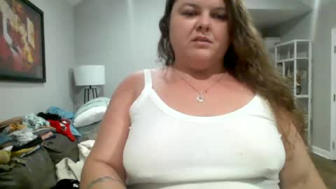 Snapshot of crystalizzzee chatting on 16, 7, 2026 Herekittykitty69 online show from 16, 7, 2026