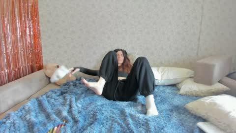 Snapshot of crystalnut chatting on 2, 2, 2025 Maria online show from 2, 2, 2025