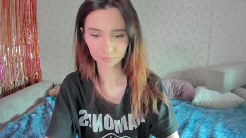 Snapshot of crystalnut chatting on 5, 2, 2025 Maria online show from 5, 2, 2025