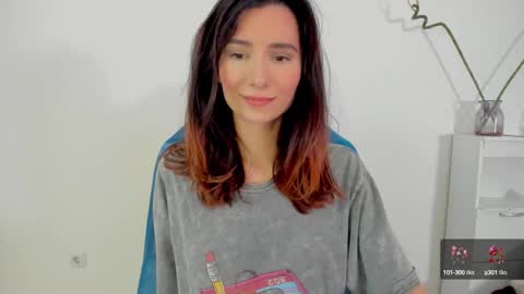 Snapshot of crystalnut chatting on 24, 9, 2025 Maria online show from 24, 9, 2025