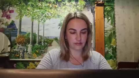 Snapshot of crystalqueen888 chatting on 28, 3, 2026 Julianna online show from 28, 3, 2026