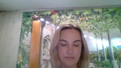 Snapshot of crystalqueen888 chatting on 29, 3, 2026 Julianna online show from 29, 3, 2026