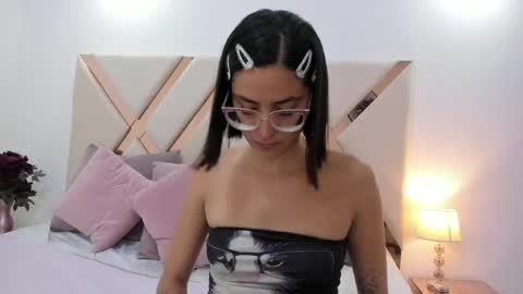 Snapshot of crystalstonee1 chatting on 25, 5, 2026 Crystal online show from 25, 5, 2026