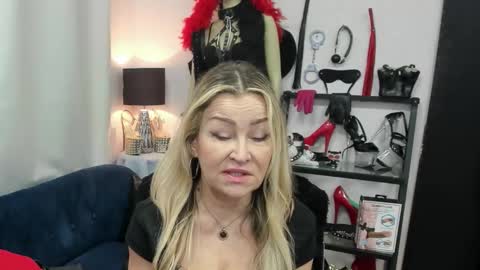 CrystalHotty online show from 26, 3, 2026