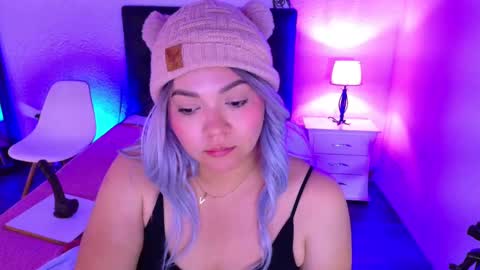 Snapshot of cuckoldlover69_ chatting on 6, 3, 2025 cuckoldlover69_ online show from 6, 3, 2025