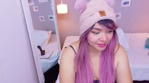 Snapshot of cuckoldlover69_ chatting on 26, 9, 2025 cuckoldlover69_ online show from 26, 9, 2025