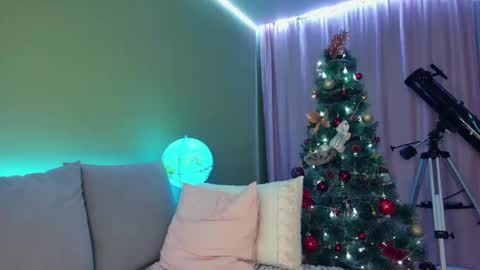 Alexia online show from 1, 1, 2025