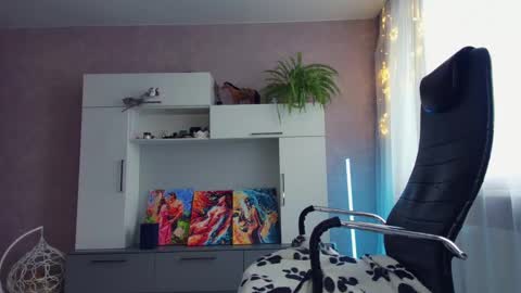 Alexia online show from 6, 3, 2025