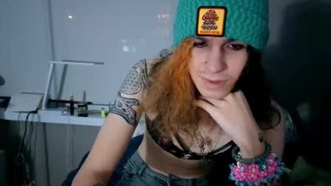 Snapshot of cuddleavenue chatting on 23, 11, 2025 cuddleavenue online show from 23, 11, 2025