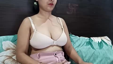 cuddlemuffins online show from 1, 4, 2026